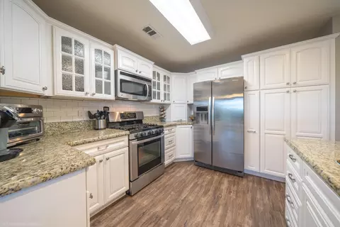2820 Donner Ct, Redding, CA 96001 photo 12