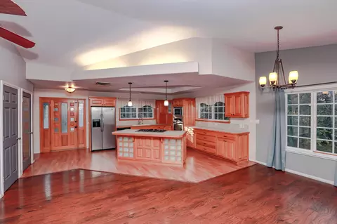 12129 Perry Dr, Redding, CA 96003 photo 8