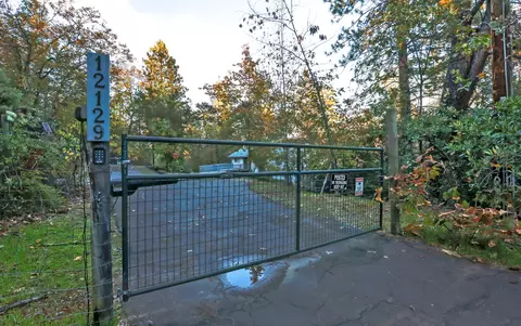 12129 Perry Dr, Redding, CA 96003 photo 6