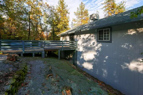 12129 Perry Dr, Redding, CA 96003 photo 7