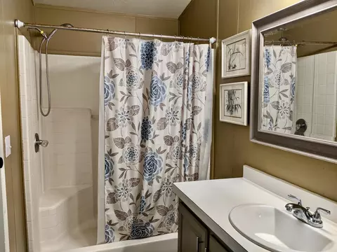 1915 Kenyon Dr, Redding, CA 96001 photo 26