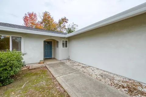1970 Shasta Pines Way, Redding, CA 96002 photo 7