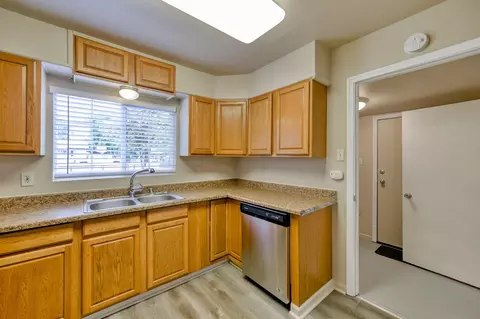 2131 Grape Ave, Redding, CA 96001 photo 4