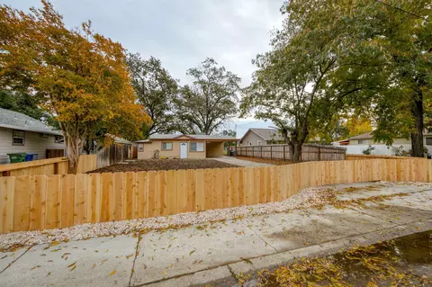2131 Grape Ave, Redding, CA 96001 photo 18