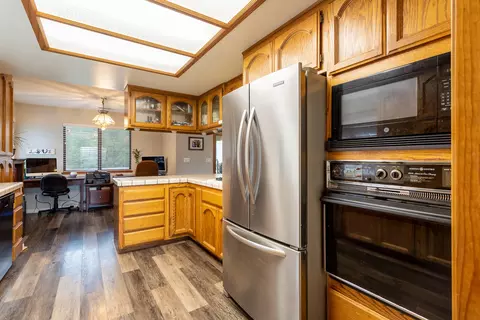 7342 Amigo Way, Redding, CA 96002 photo 17