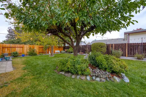 1963 Catherine Way, Redding, CA 96002 photo 43