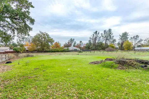 5860 Wildwood Dr, Redding, CA 96001 photo 17