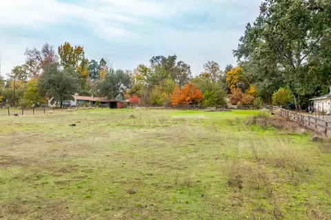 5860 Wildwood Dr, Redding, CA 96001 photo 15