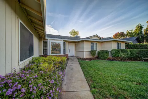 2919 Camulos Way, Redding, CA 96002 photo 4