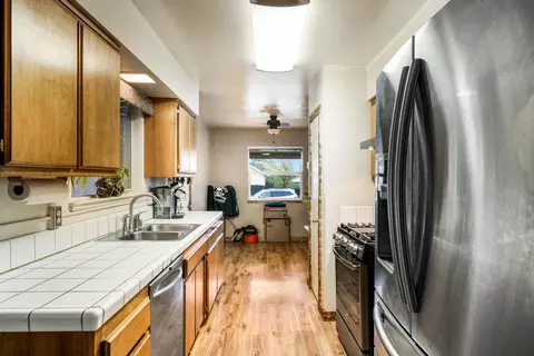 1222 Scenic Way, Redding, CA 96001 photo 10