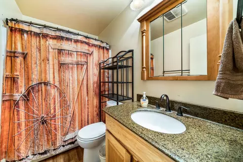 1222 Scenic Way, Redding, CA 96001 photo 16