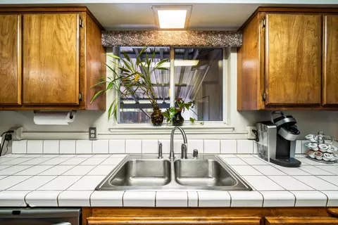 1222 Scenic Way, Redding, CA 96001 photo 12