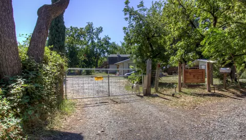 19837 Valley Ln, Redding, CA 96002 photo 43