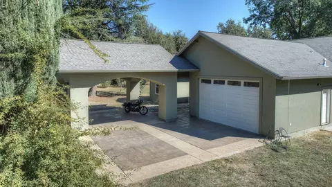 19837 Valley Ln, Redding, CA 96002 photo 37
