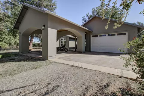 19837 Valley Ln, Redding, CA 96002 photo 3