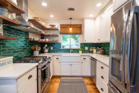 701 Gold, Redding, CA 96001 photo 1