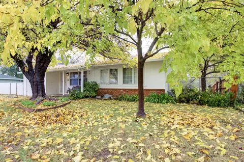 2841 Churn Ct, Redding, CA 96002 photo 4