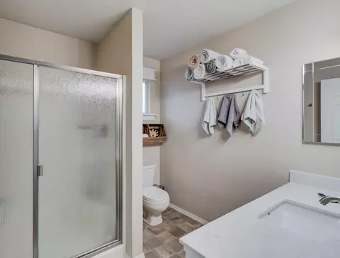 6886 Yvonne Ct, Redding, CA 96001 photo 20