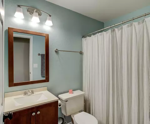6886 Yvonne Ct, Redding, CA 96001 photo 13