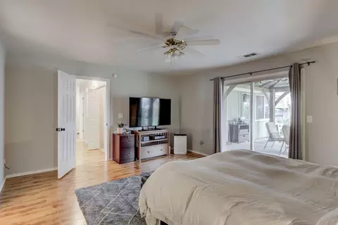 6886 Yvonne Ct, Redding, CA 96001 photo 17