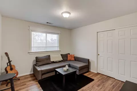 6886 Yvonne Ct, Redding, CA 96001 photo 14