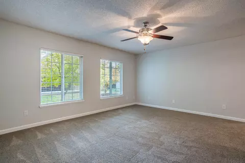 3505 Lagoon Dr, Redding, CA 96001 photo 6