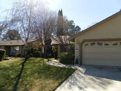 6404 Oxbow St, Redding, CA 96001 photo 2