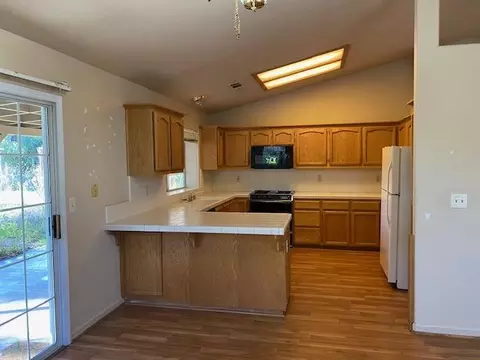 6404 Oxbow St, Redding, CA 96001 photo 5