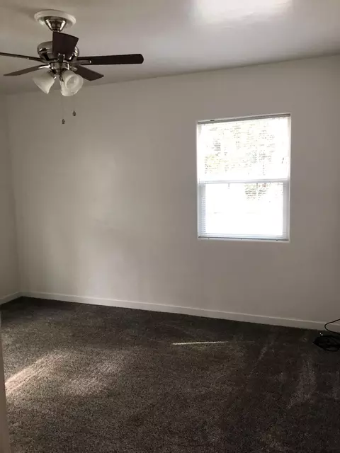 624 Loma St, Redding, CA 96003 photo 8