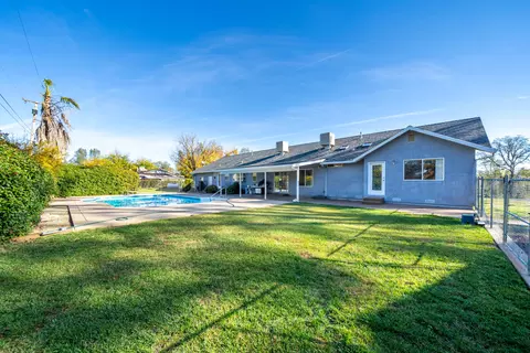 11782 Neal Ln, Redding, CA 96003 photo 6