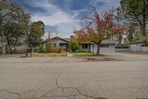 1712 Cascade Ln, Redding, CA 96002 photo 2