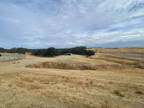 14135 Black Mountain Ct, Red Bluff, CA 96080 photo 2