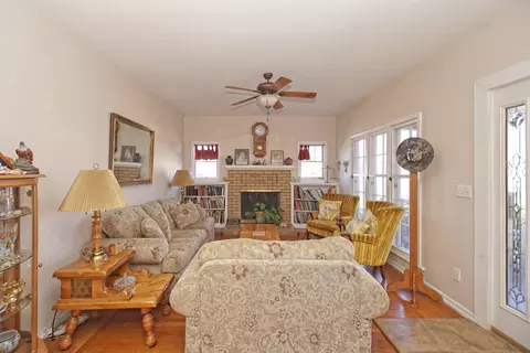 1162 Willis, Redding, CA 96001 photo 3