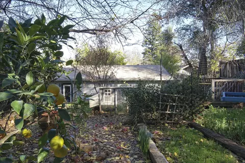 1162 Willis, Redding, CA 96001 photo 21