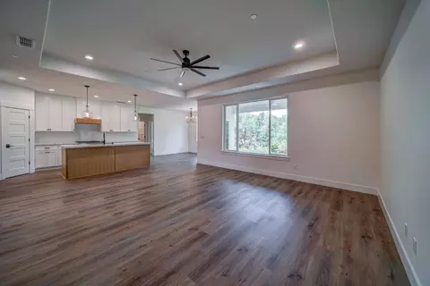 995 Bellagio Ter, Redding, CA 96003 photo 10
