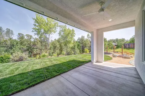 995 Bellagio Ter, Redding, CA 96003 photo 5