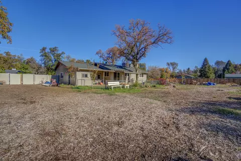 19011 Freda Ln, Redding, CA 96003 photo 24