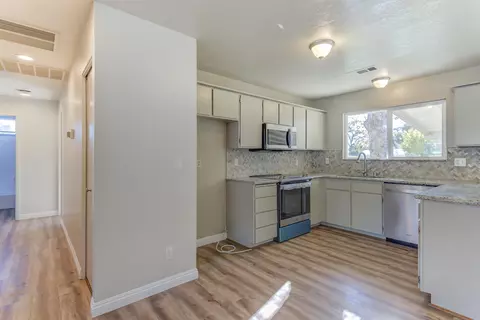 19011 Freda Ln, Redding, CA 96003 photo 15