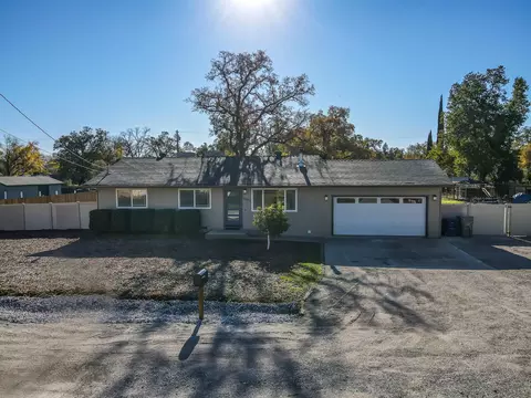 19011 Freda Ln, Redding, CA 96003 photo 1