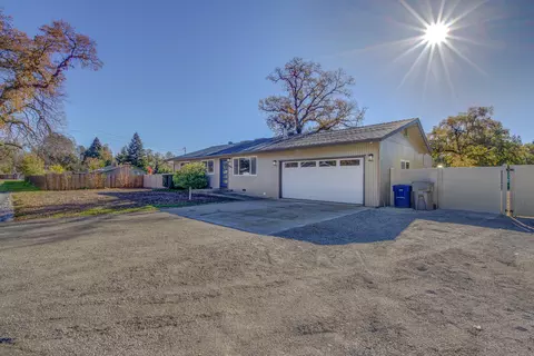 19011 Freda Ln, Redding, CA 96003 photo 22