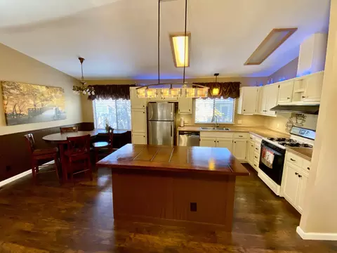 1263 Crag Walk, Redding, CA 96003 photo 9