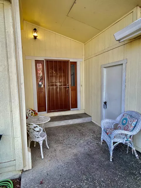1263 Crag Walk, Redding, CA 96003 photo 2