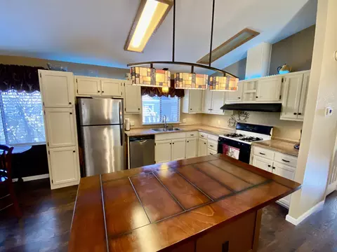 1263 Crag Walk, Redding, CA 96003 photo 12