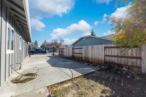 280 Moonstone Way, Redding, CA 96003 photo 22