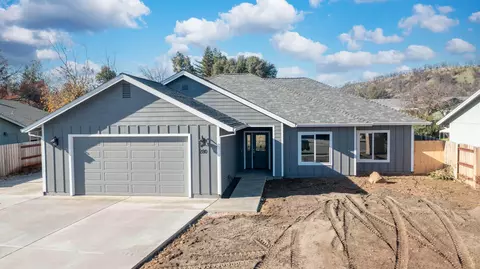 280 Moonstone Way, Redding, CA 96003 photo 2