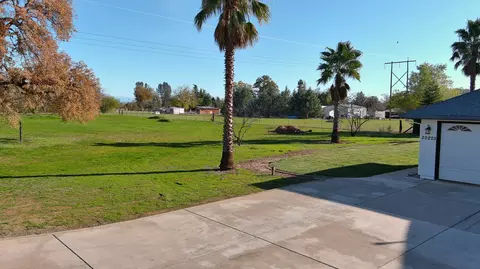 20203 Eastview Dr, Redding, CA 96002 photo 57