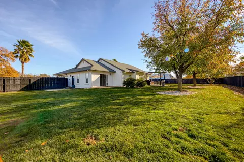 20203 Eastview Dr, Redding, CA 96002 photo 45