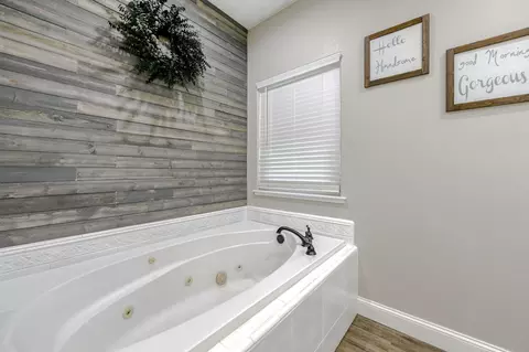 20203 Eastview Dr, Redding, CA 96002 photo 24
