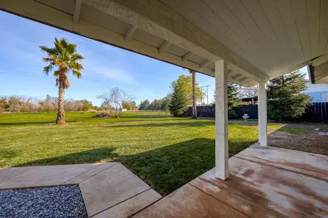 20203 Eastview Dr, Redding, CA 96002 photo 55