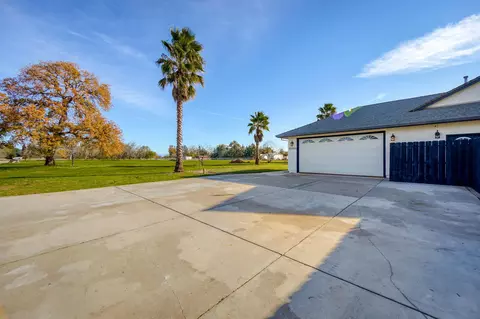 20203 Eastview Dr, Redding, CA 96002 photo 47